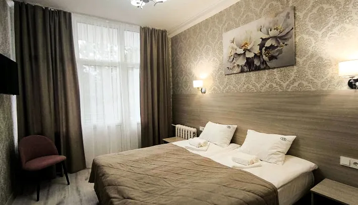 Номер «Джуниор Сюит» 2-местный 2-комнатный во 2 корпусе санатория «Виктория» в г. Ессентуки - фотография