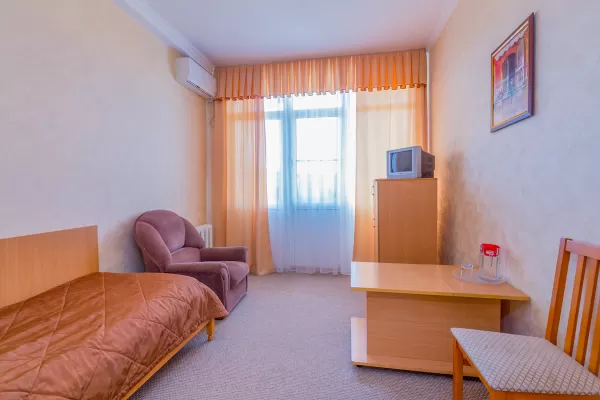 Одноместный номер 2 категории во 2 корпусе в санатории Виктория в городе Ессентуки - фотография