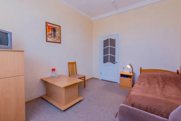 Одноместный номер 2 категории во 2 корпусе в санатории Виктория в городе Ессентуки - фотография