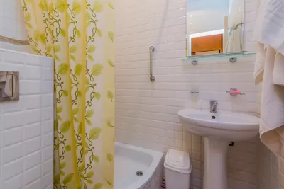 Одноместный номер 2 категории во 2 корпусе в санатории Виктория в городе Ессентуки - фотография