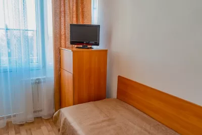 Двухместный номер 2 категории в 3 корпусе в санатории Виктория в городе Ессентуки - фотография