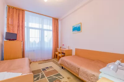 Двухместный номер 2 категории в 3 корпусе в санатории Виктория в городе Ессентуки - фотография