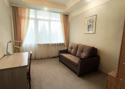 Номер 2-местный 3-комнатный 1 категории в 1 корпусе санатория «Виктория» в г. Ессентуки - фотография