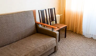 Номер 2-местный 2-комнатный 1 категории во 2 корпусе санатория «Виктория» в г. Ессентуки - фотография